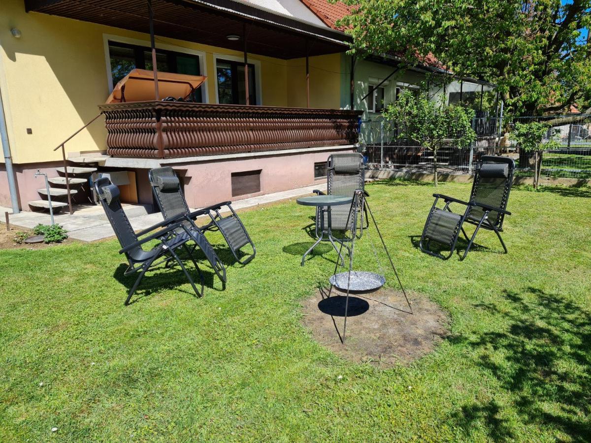 Gyoengyvirag Apartman Ленті Екстер'єр фото
