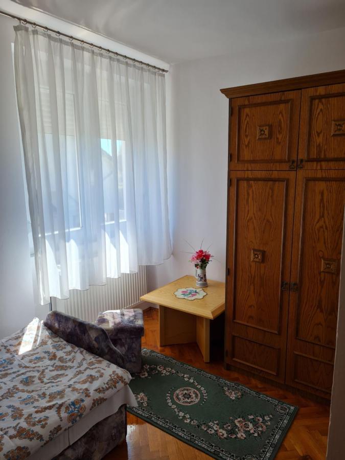 Gyoengyvirag Apartman Ленті Екстер'єр фото