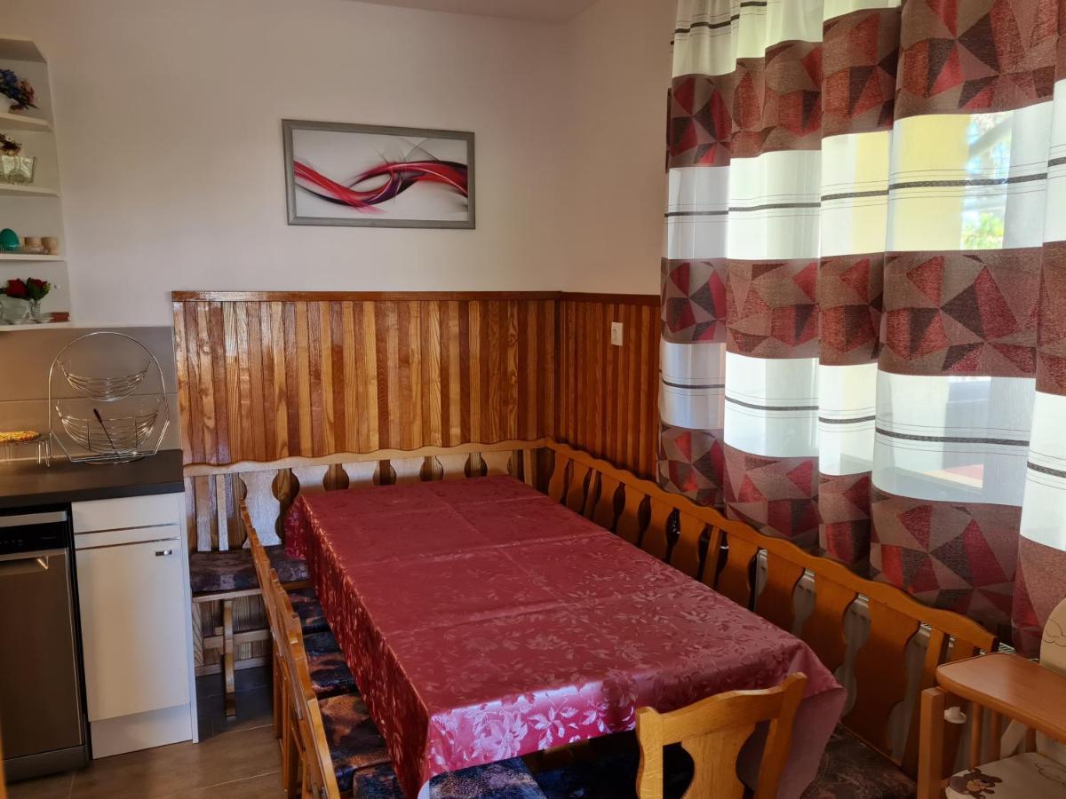 Gyoengyvirag Apartman Ленті Екстер'єр фото